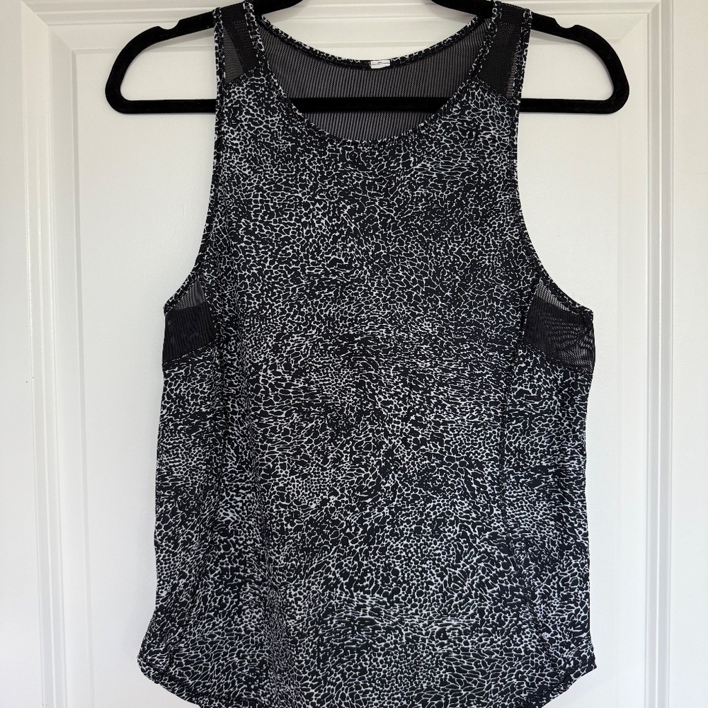 Lululemon Sculpt Tank II in Polar Shift Alpine White Black size 4 - Picture 7 of 9